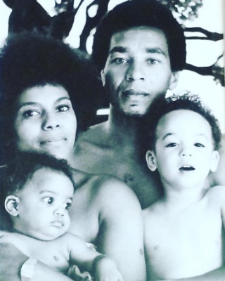 Tamla Claudette Robinson's childhood picture alongside brother, Berry Robinson, and their parents.